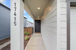 17415 NW 10th Pl, Ridgefield, WA 98642 - Photo 4