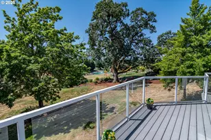 295 Fairway Village Ln, Roseburg, OR 97471 - Photo 16
