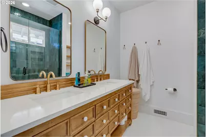 3746 SE Sherman St, Portland, OR 97214 - Photo 20