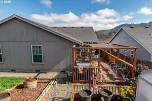 380 Sunnyside Dr, Winston, OR 97496 - Photo 18