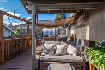 380 Sunnyside Dr, Winston, OR 97496 - Photo 14