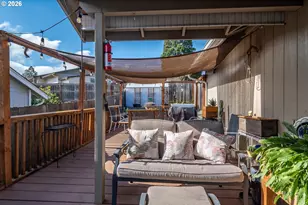 380 Sunnyside Dr, Winston, OR 97496 - Photo 14