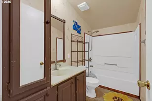 624 Willis Creek Rd, Winston, OR 97496 - Photo 26