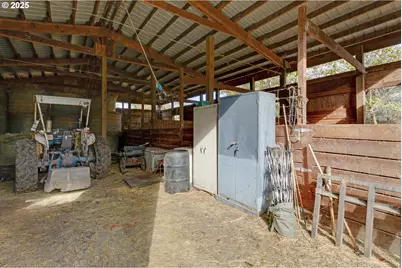 624 Willis Creek Rd, Winston, OR 97496 - Photo 34
