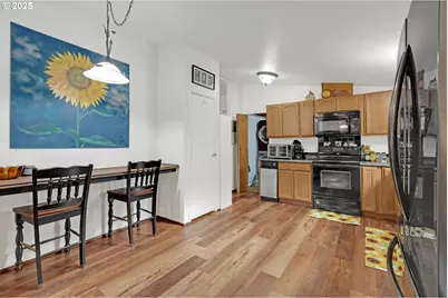 624 Willis Creek Rd, Winston, OR 97496 - Photo 10