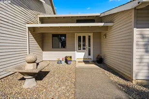 20130 SW 71st Ave, Tualatin, OR 97062 - Photo 4