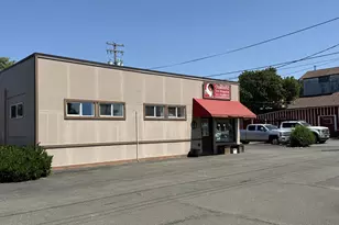 204 NE 1st St, Oakland, OR 97462 - Photo 1
