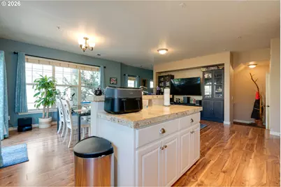 646 NE Roydon Ln, Hillsboro, OR 97006 - Photo 22