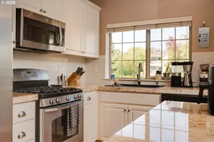 646 NE Roydon Ln, Hillsboro, OR 97006 - Photo 20