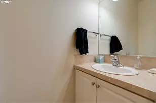 646 NE Roydon Ln, Hillsboro, OR 97006 - Photo 26