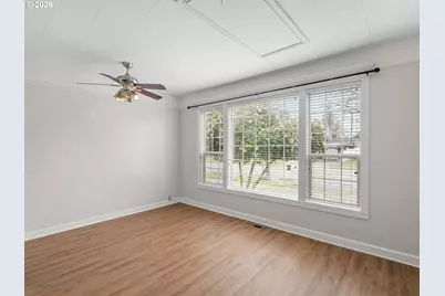 204 S Main St, Newberg, OR 97132 - Photo 8