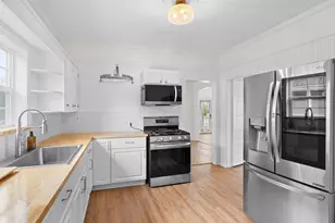 204 S Main St, Newberg, OR 97132 - Photo 12