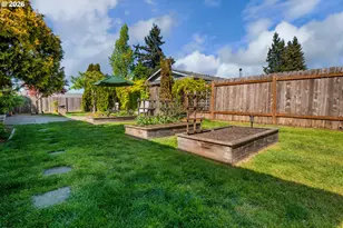 213 F St, Creswell, OR 97426 - Photo 28