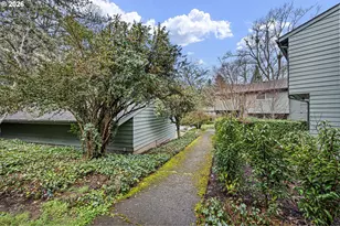 4429 Fox Hollow Rd, Eugene, OR 97405 - Photo 2