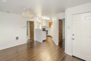 9106 SW Capitol Hwy, Portland, OR 97219 - Photo 16