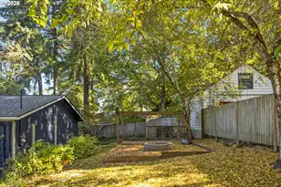9106 SW Capitol Hwy, Portland, OR 97219 - Photo 34