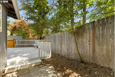 9106 SW Capitol Hwy, Portland, OR 97219 - Photo 32