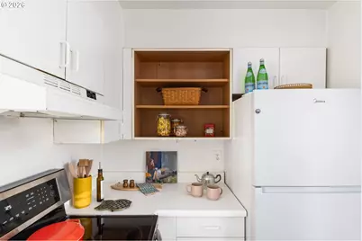 9106 SW Capitol Hwy, Portland, OR 97219 - Photo 18