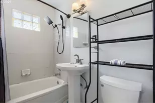 9320 SE Yamhill St, Portland, OR 97216 - Photo 16