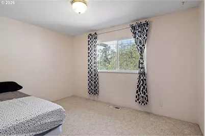 1385 SE Laurel Ct, Roseburg, OR 97470 - Photo 26