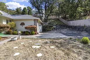 1385 SE Laurel Ct, Roseburg, OR 97470 - Photo 38