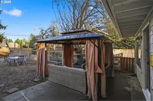 1487 Barton St, Eugene, OR 97404 - Photo 36