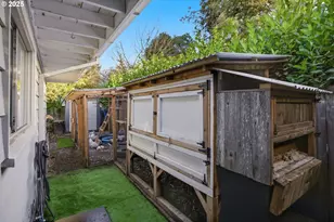 1487 Barton St, Eugene, OR 97404 - Photo 38