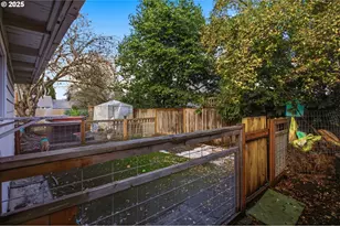 1487 Barton St, Eugene, OR 97404 - Photo 40