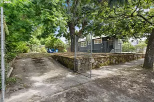 1005 NE Jarrett St, Portland, OR 97211 - Photo 30