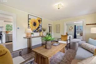 1005 NE Jarrett St, Portland, OR 97211 - Photo 6