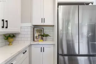 1005 NE Jarrett St, Portland, OR 97211 - Photo 14
