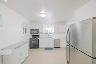 1810 Liberty St NE, Salem, OR 97301 - Photo 10