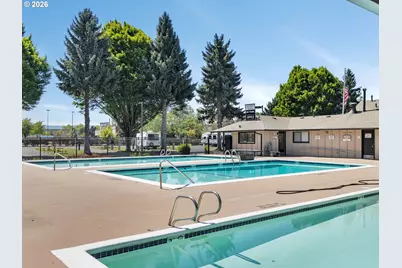 2201 N Menzies Dr, Portland, OR 97217 - Photo 36