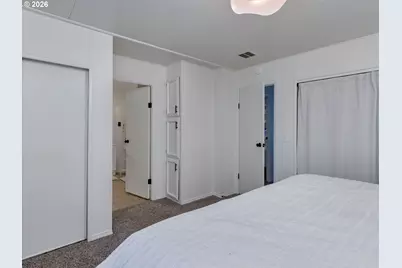2201 N Menzies Dr, Portland, OR 97217 - Photo 26