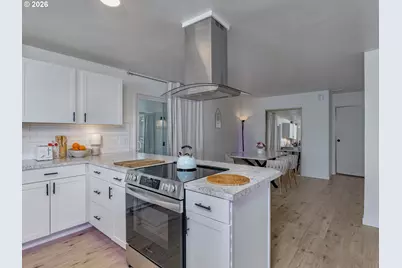 2201 N Menzies Dr, Portland, OR 97217 - Photo 14