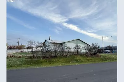 706 NE Gumwood St, Pilot Rock, OR 97868 - Photo 2
