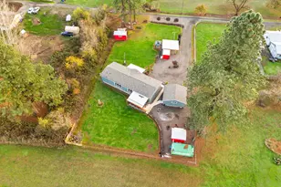 27481 10th St, Junction City, OR 97448 - Photo 2