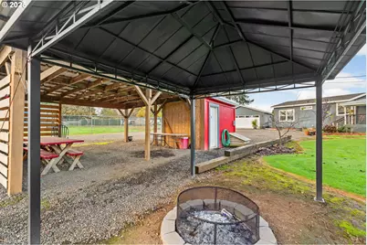 27481 10th St, Junction City, OR 97448 - Photo 26