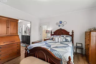 27481 10th St, Junction City, OR 97448 - Photo 16