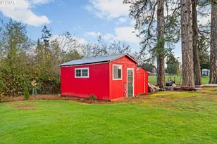 27481 10th St, Junction City, OR 97448 - Photo 30