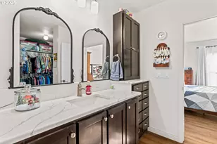 27481 10th St, Junction City, OR 97448 - Photo 18