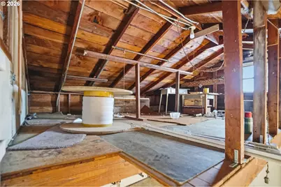 9314 SE Harrison St, Portland, OR 97216 - Photo 12