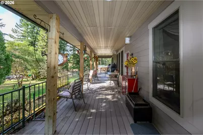 48482 E Meadow Way, Oakridge, OR 97463 - Photo 18