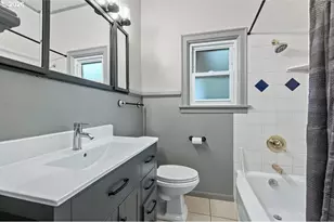 5753 SW Vermont St, Portland, OR 97219 - Photo 18