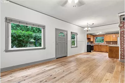 5753 SW Vermont St, Portland, OR 97219 - Photo 8