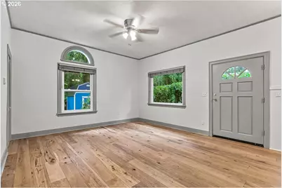 5753 SW Vermont St, Portland, OR 97219 - Photo 6