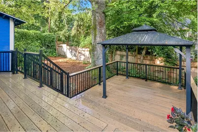 5753 SW Vermont St, Portland, OR 97219 - Photo 30