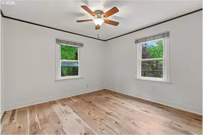 5753 SW Vermont St, Portland, OR 97219 - Photo 14