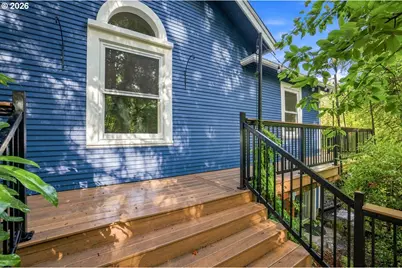 5753 SW Vermont St, Portland, OR 97219 - Photo 24