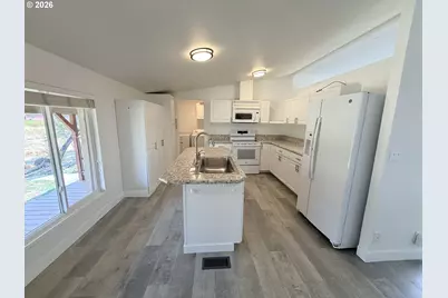 527 Sunridge Ave, Dallesport, WA 98617 - Photo 20